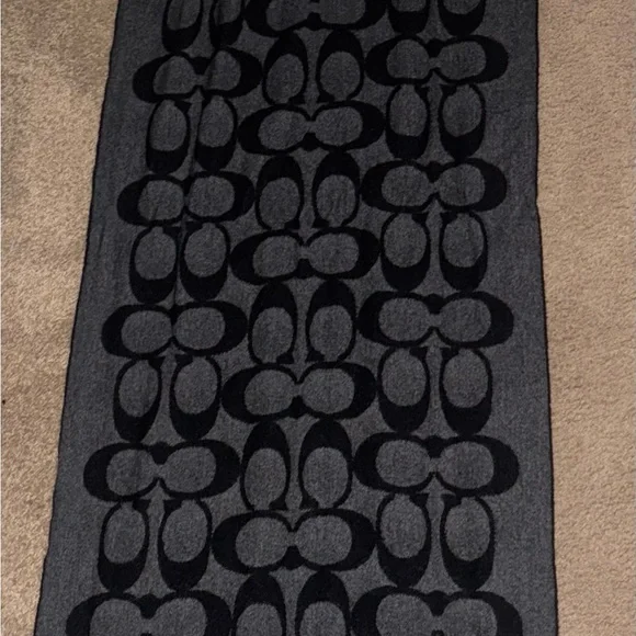 Coach Signature C Scarf Black Gray Wool Angora Cashmere Style - Picture 4 of 4